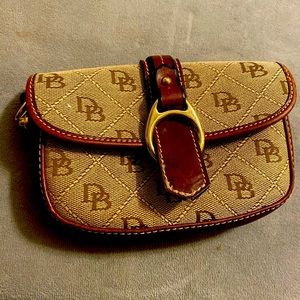 Dooney & Bourke wallet